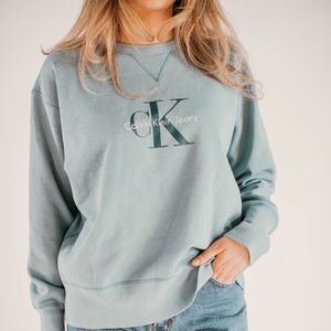 Calvin Klein Sweaters - Calvin Klein oversized Sweater Calvin Klein Sweaters - Calvin Klein oversized Sweater